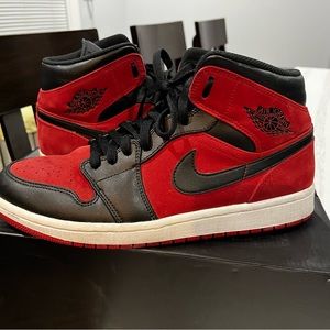 Air Jordan 1 mid ‘Reverse Banned’